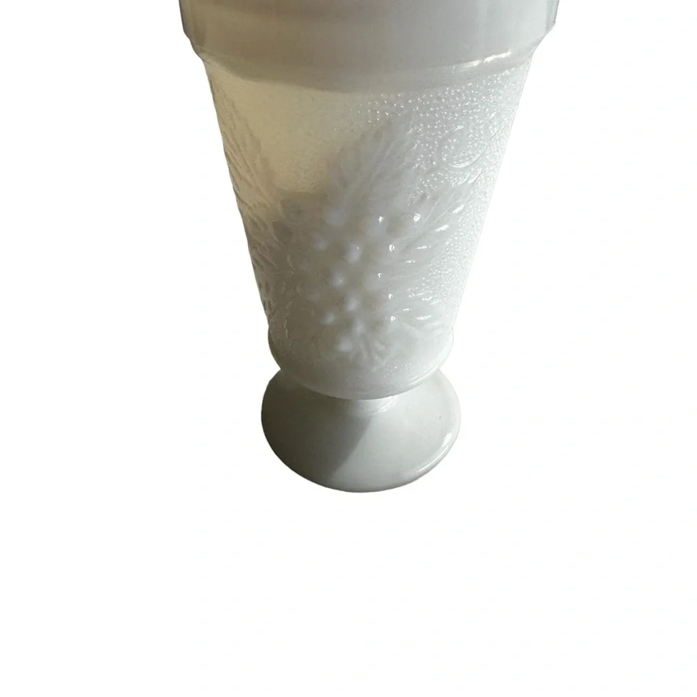 TWO VINTAGE WHITE MILK GLASS GRAPEVINE  PEDESTAL BASE - Picture 4 of 12